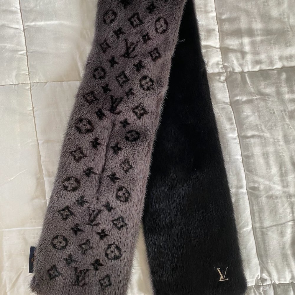 Louis Vuitton Monogram Reverso Fur Scarf